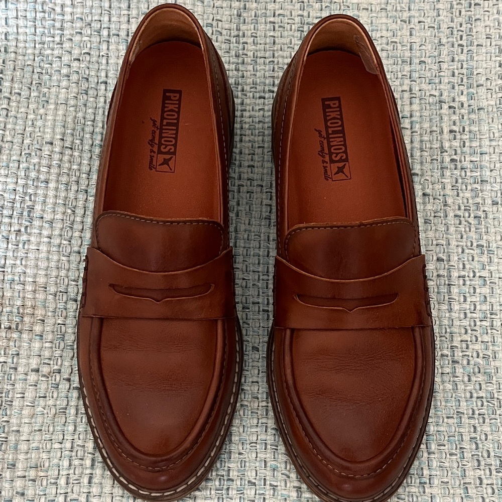 Pikolinos loafers